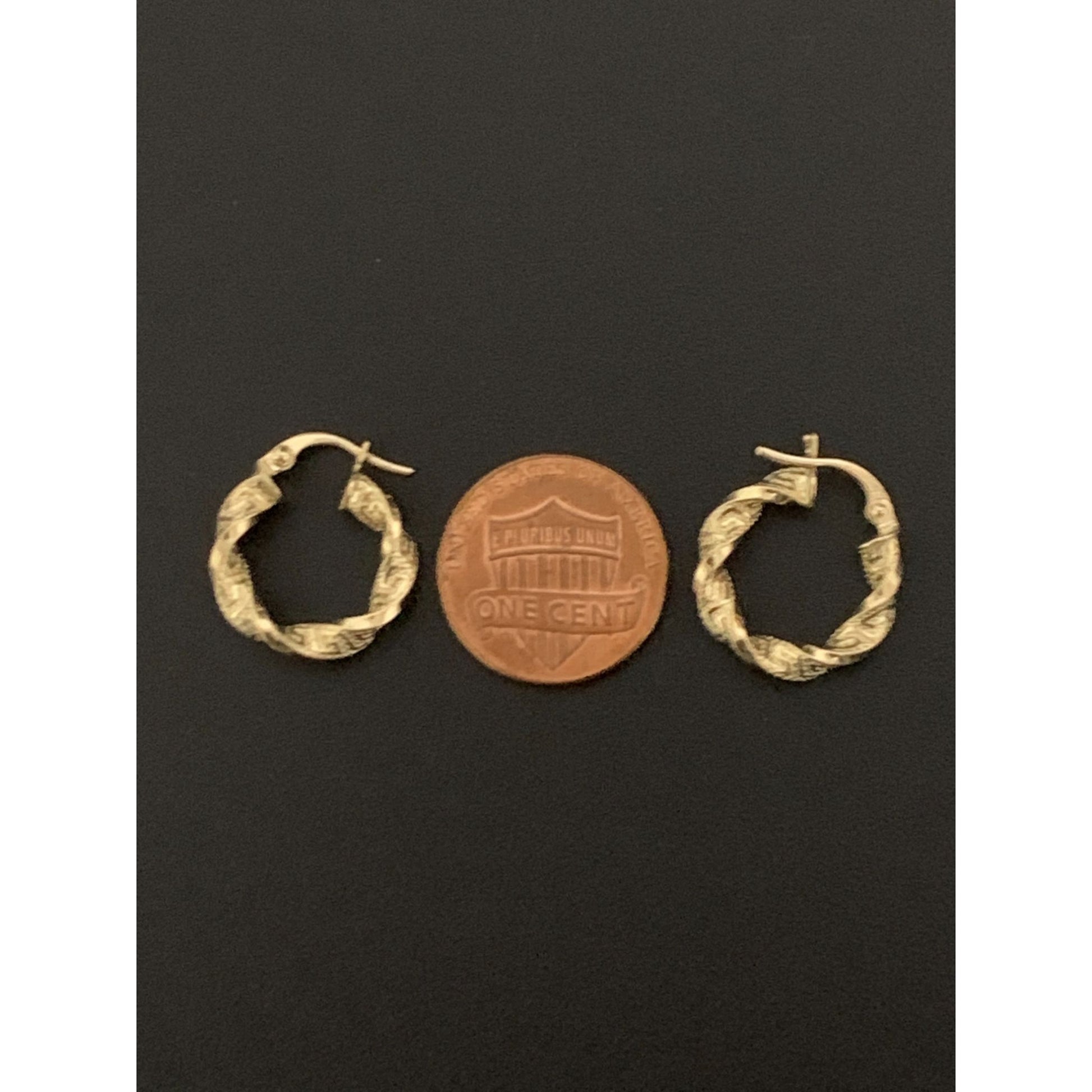 18K Gold Earrings Hoops Loops Small 1.53 grams - Rafant