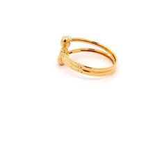 Load image into Gallery viewer, 18K Yellow Gold Ring Heart 1.67 grams Size 10 - Rafant
