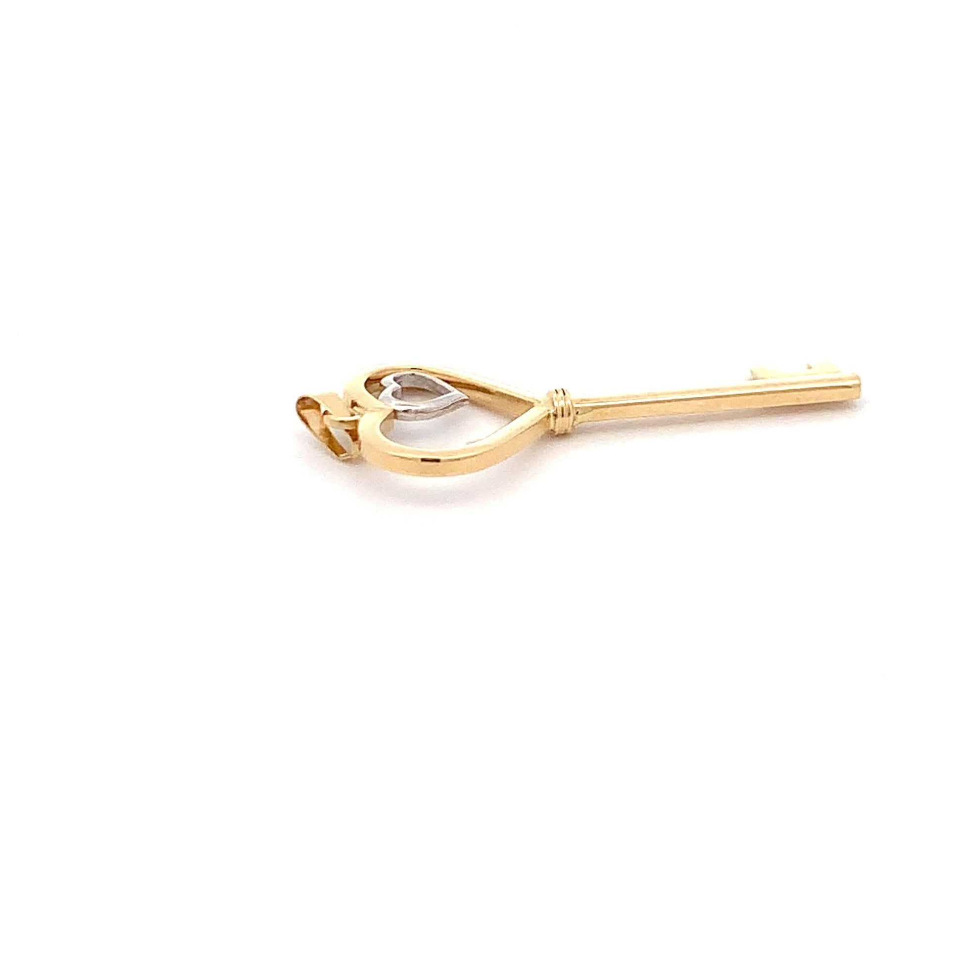 18K Yellow Gold Pendant Key Heart 1.59 grams - Rafant