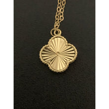 Load image into Gallery viewer, 18K Gold Necklace Chain 16 inches with Clover Flower Pendant 1.45 grams - Rafant
