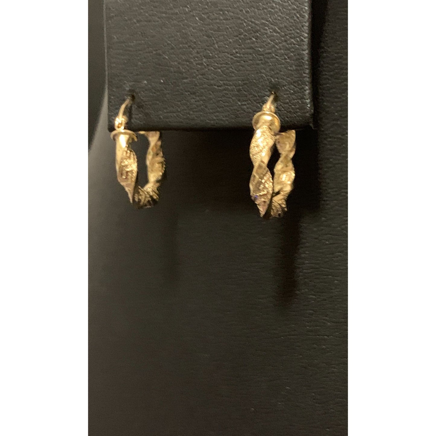 18K Gold Earrings Hoops Loops Small 1.53 grams - Rafant