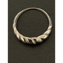 Load image into Gallery viewer, 18K White Gold Ring Size 5.5 - Rafant
