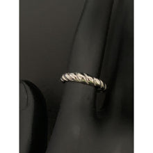 Load image into Gallery viewer, 18K White Gold Ring Size 5.5 - Rafant
