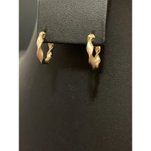 Load image into Gallery viewer, 18K Gold Earrings Hoops Loops Twist Small 1.17 grams - Rafant
