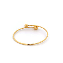 Load image into Gallery viewer, 18K Yellow Gold Bracelet Oval Cuff 3.86 grams 6.25 inches - Rafant
