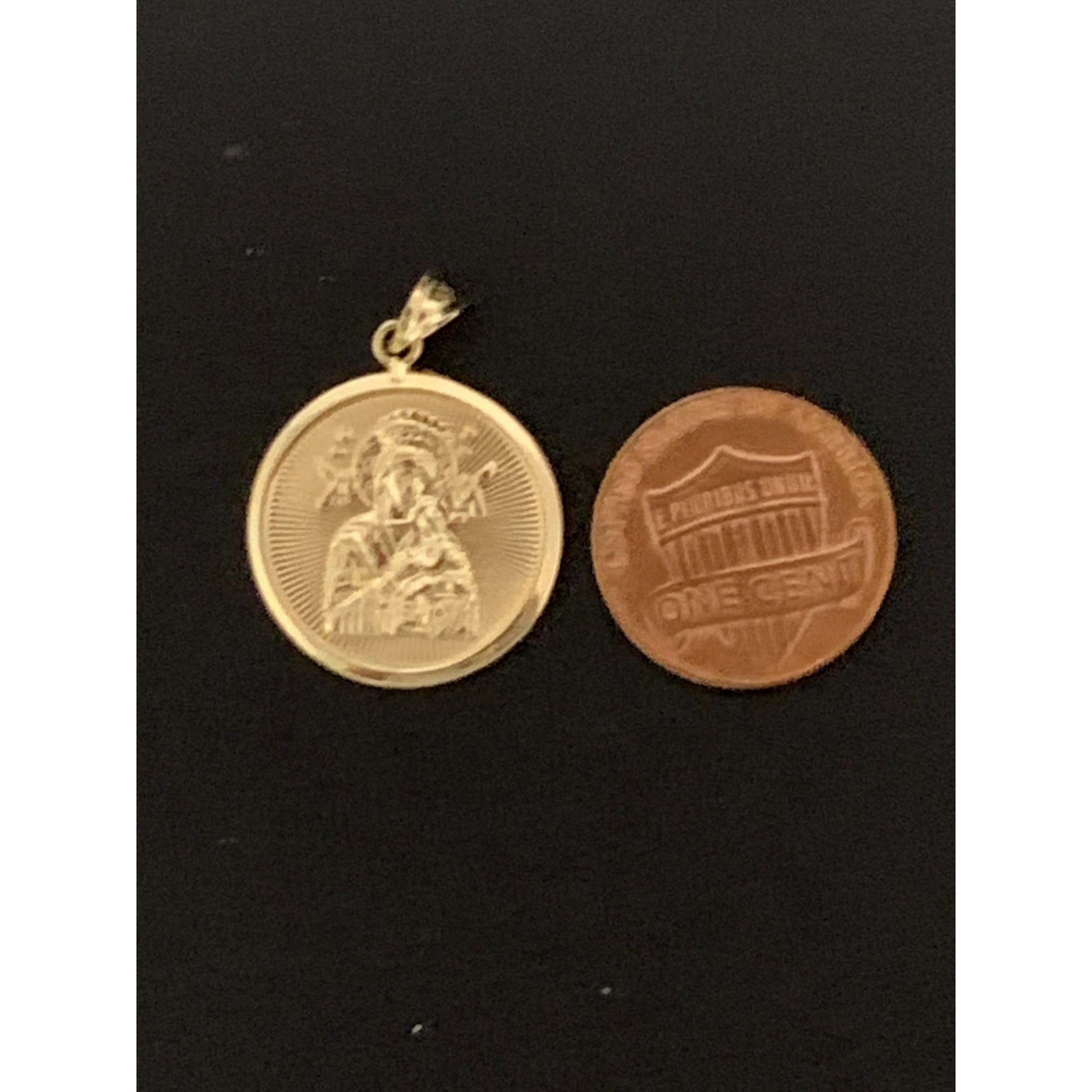 18K Gold Pendant Religious Round Mother Mary Jesus Christ 2.83 grams - Rafant