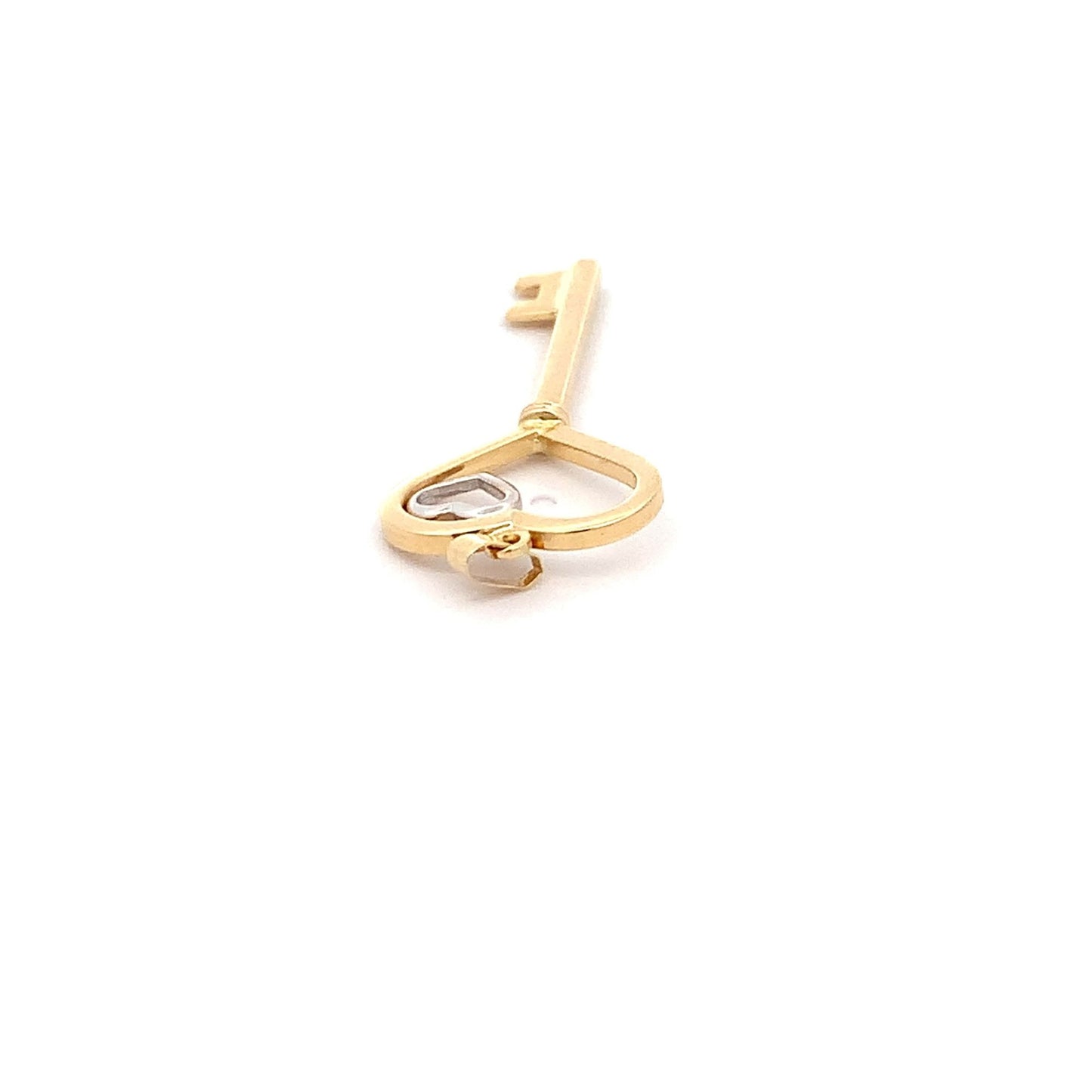 18K Yellow Gold Pendant Key Heart 1.59 grams - Rafant
