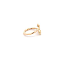 Load image into Gallery viewer, 18K Yellow Gold Ring Heart 0.84 grams Size 5.5 - Rafant
