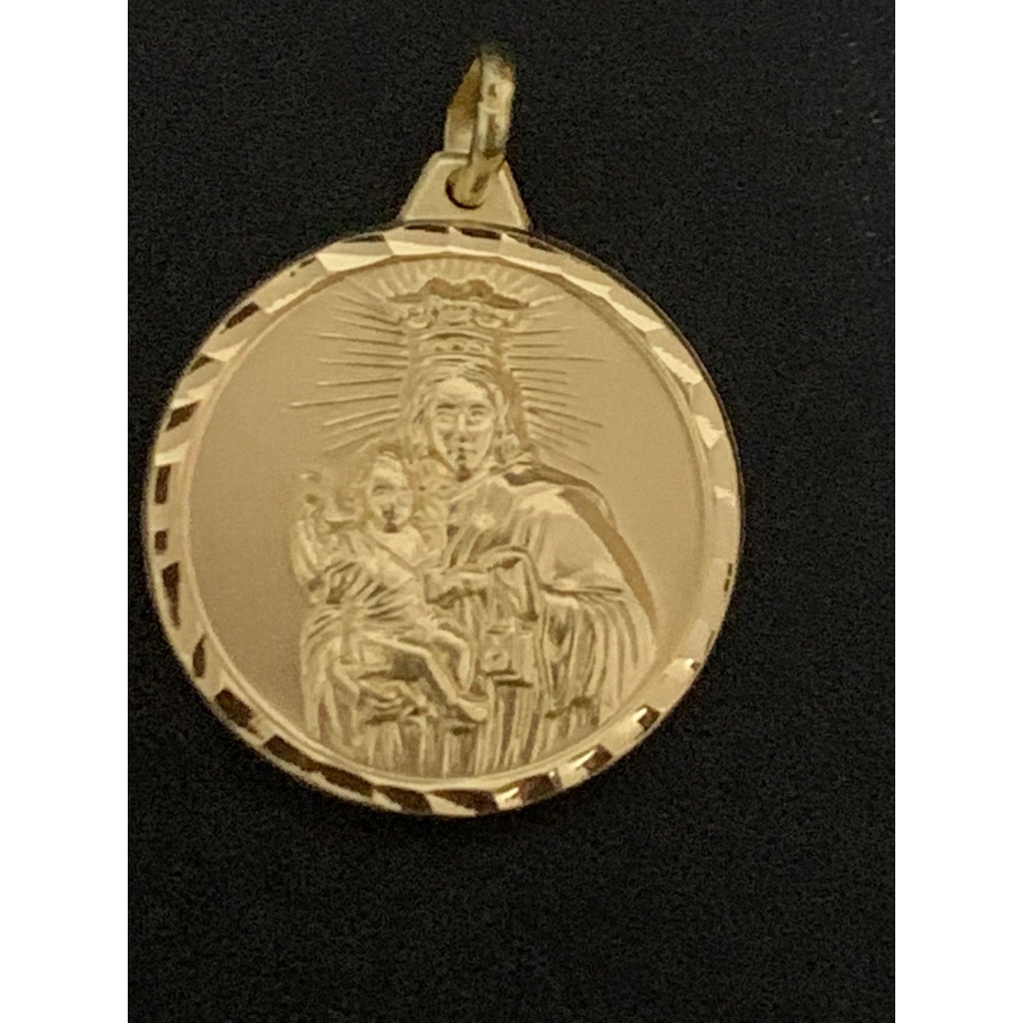 18K Gold Pendant Jesus Christ Mother Mary Child Pendant Round 6.07 grams - Rafant