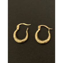 Load image into Gallery viewer, 18K Gold Earrings Hoops Loops 1.19 grams Small - Rafant

