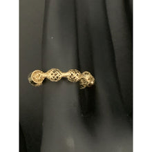 Load image into Gallery viewer, 18K Gold Ring Size 6 Soft Mesh Flexible 0.58grams - Rafant
