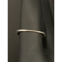 Load image into Gallery viewer, 18K White Gold Ring Size 5.5 - Rafant
