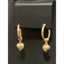 Load image into Gallery viewer, 18K Gold Earrings Hoops Heart 2.47 grams - Rafant
