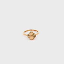 Load and play video in Gallery viewer, 18K Yellow Gold Ring Flower 1.49 grams Size 4.75
