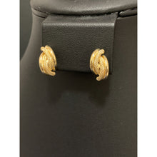 Load image into Gallery viewer, 18K Gold Earrings Stud 1.87 grams - Rafant
