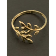 Load image into Gallery viewer, 18K Gold Ring Leaves 1.38 grams Size 5 - Rafant
